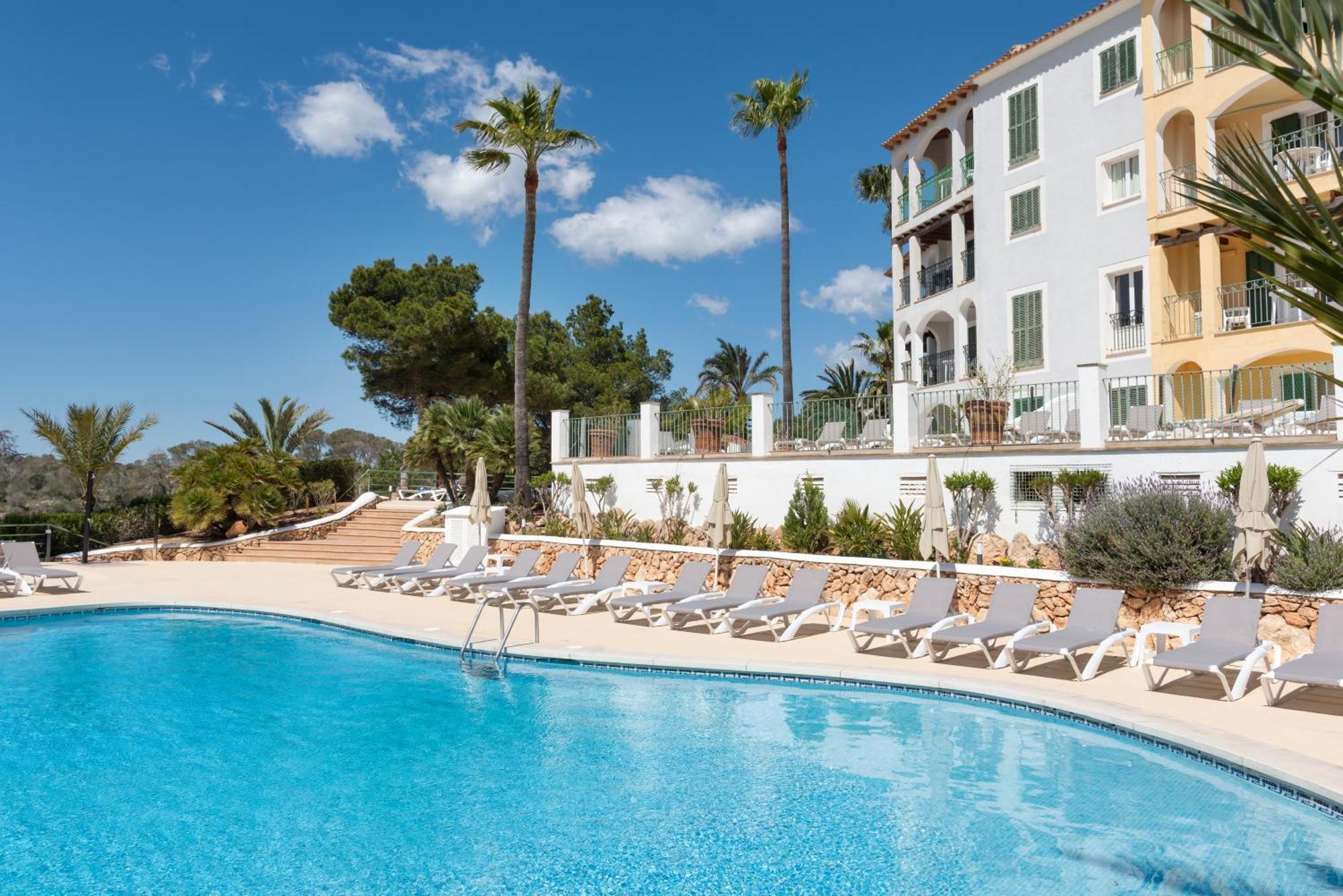 Ona Club Apartahotel 3*